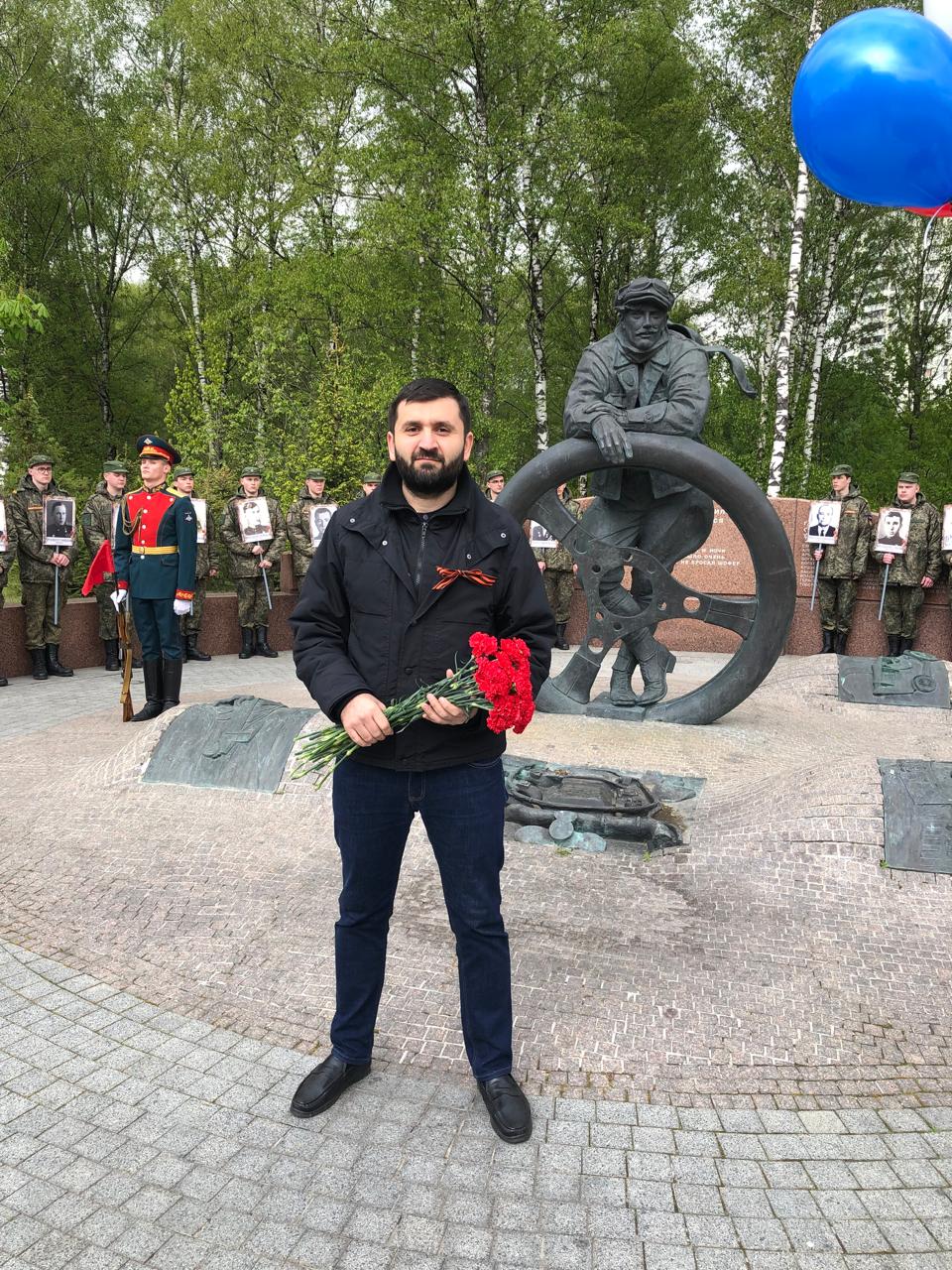 Торжественный митинг и возложение цветов к Памятнику героям-автомобилистам  06.05.2024 •